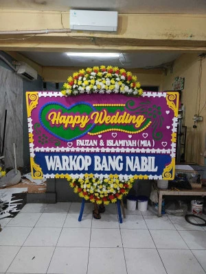 Papan Bunga di Pusat Kota Kupang