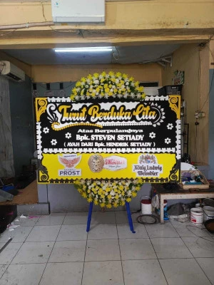 Papan Bunga di Pusat Kota Kupang