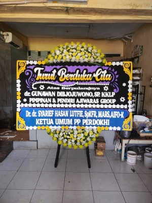 Papan Bunga di Pusat Kota Kupang